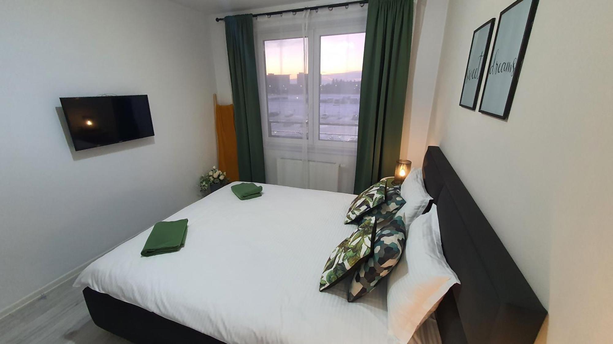 Green Apartment Coresi Braşov Eksteriør bilde